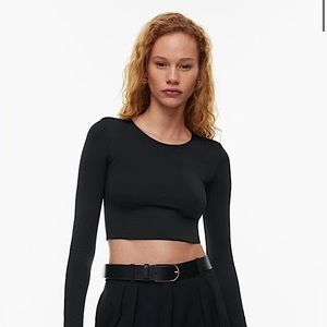 Babaton Contour Crew Cropped Long Sleeve